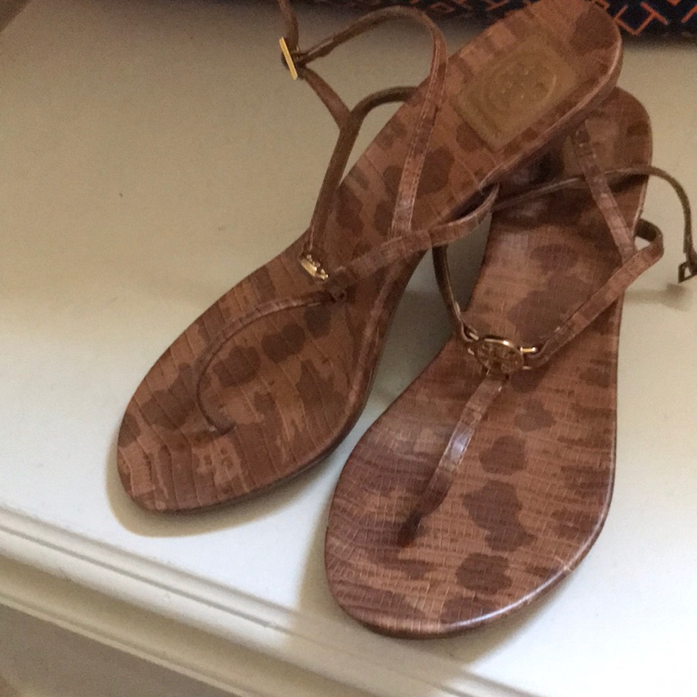 Summer shoes kitten heel thong style sandal